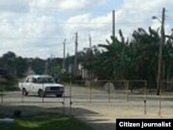 Cerca colocada en la esquina de la vivienda de Antúnez para evitar la entrada de opositores