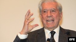 El escritor peruano Mario Vargas Llosa en la Cineteca Nacional de México, en Ciudad de México (Archivo)