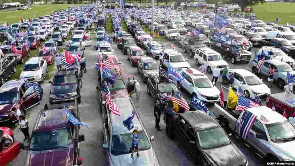 Caravana de apoyo a la reelecci&#243;n del Presidente Donald Trump en Miami.