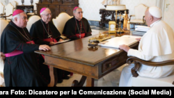 El papa Francisco recibió a Mons. Emilio Aranguren, Mons. Marcelo Arturo González Amador y al Mons. Juan de Dios Hernández.