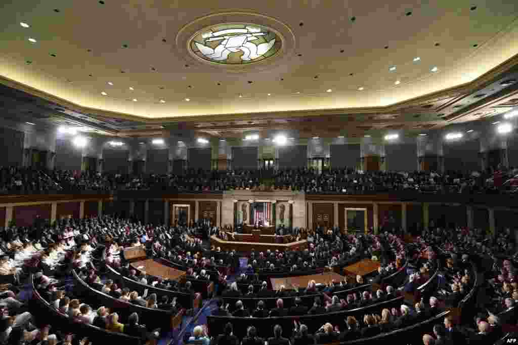 El presidente de los Estados Unidos, Donald Trump, pronuncia el discurso del Estado de la Unión en el Capitolio de los Estados Unidos en Washington, DC, el 5 de febrero de 2019.