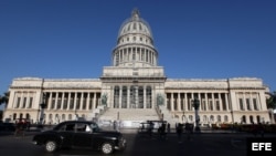 Reparaciones en el Capitolio de La Habana