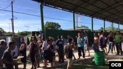 Migrantes cubanos en albergues en Costa Rica.