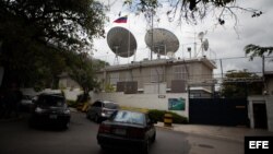 Vista general de la fachada del canal de televisión privado Globovision de Venezuela hoy, lunes 27 de mayo de 2013, en Caracas (Venezuela). El periodista venezolano Francisco "Kiko" Bautista declaró que tras una reunión con la junta directiva de Globovisi