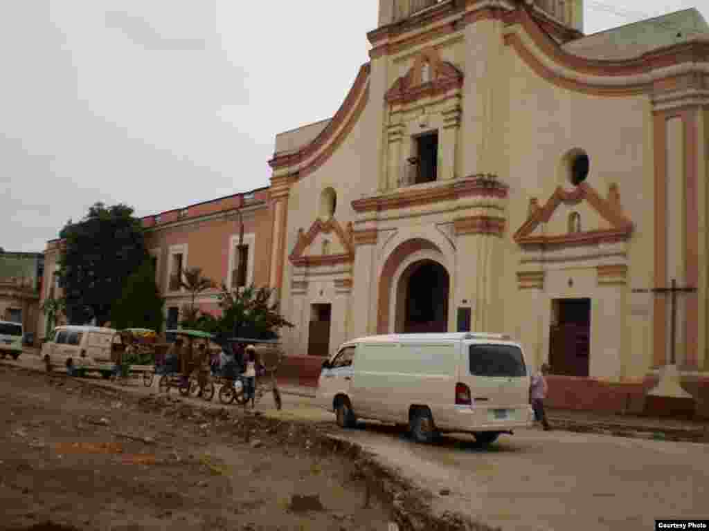 Recorrido por la ciudad de Camagüey. Convento de la Merced.