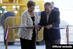 Inaugurando Mariel: Raúl Castro ofrece condiciones muy generosas asus enemigos ideológicos capitalistas en la nueva la Zona Especial de Desarrollo.