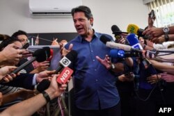 El candidato presidencial por el PT, Fernando Haddad, en una conferencia de prensa en el Instituto Lula, en Sao Paulo.