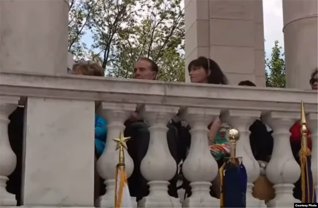 Bob Dole en el acto por el Memorial Day en DC. 