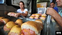 Cafetería de cuentapropistas en Cuba